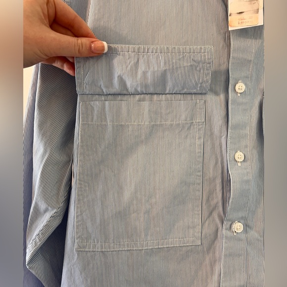 Abercrombie & Fitch Blue Striped Button Down - Picture 3 of 11